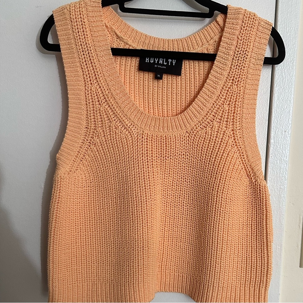 NEW Royalty By Maluma Women’s Cropped Sweater Tank Top In Orange Size XL.